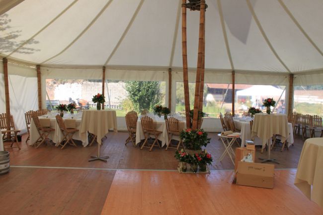 Tente Bambou et bouquet pour le décor des mats